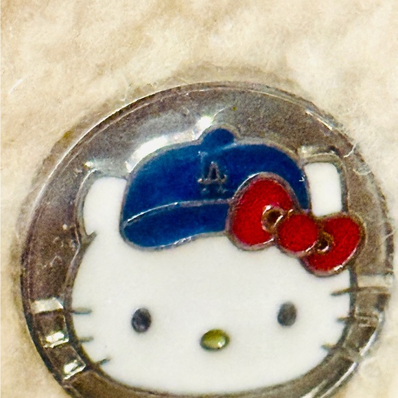 World Series Champion Dodgers💙 HelloKitty belt bag/crossbody New in sealed bag - Picture 2 of 8